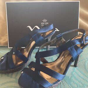 NINA NEW YORK NAVY SATIN HEELS SIZE 6 1/2 M